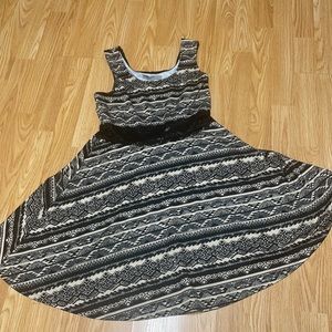 Bailey Girl Size XL Southwest black & beige dress (Girl)